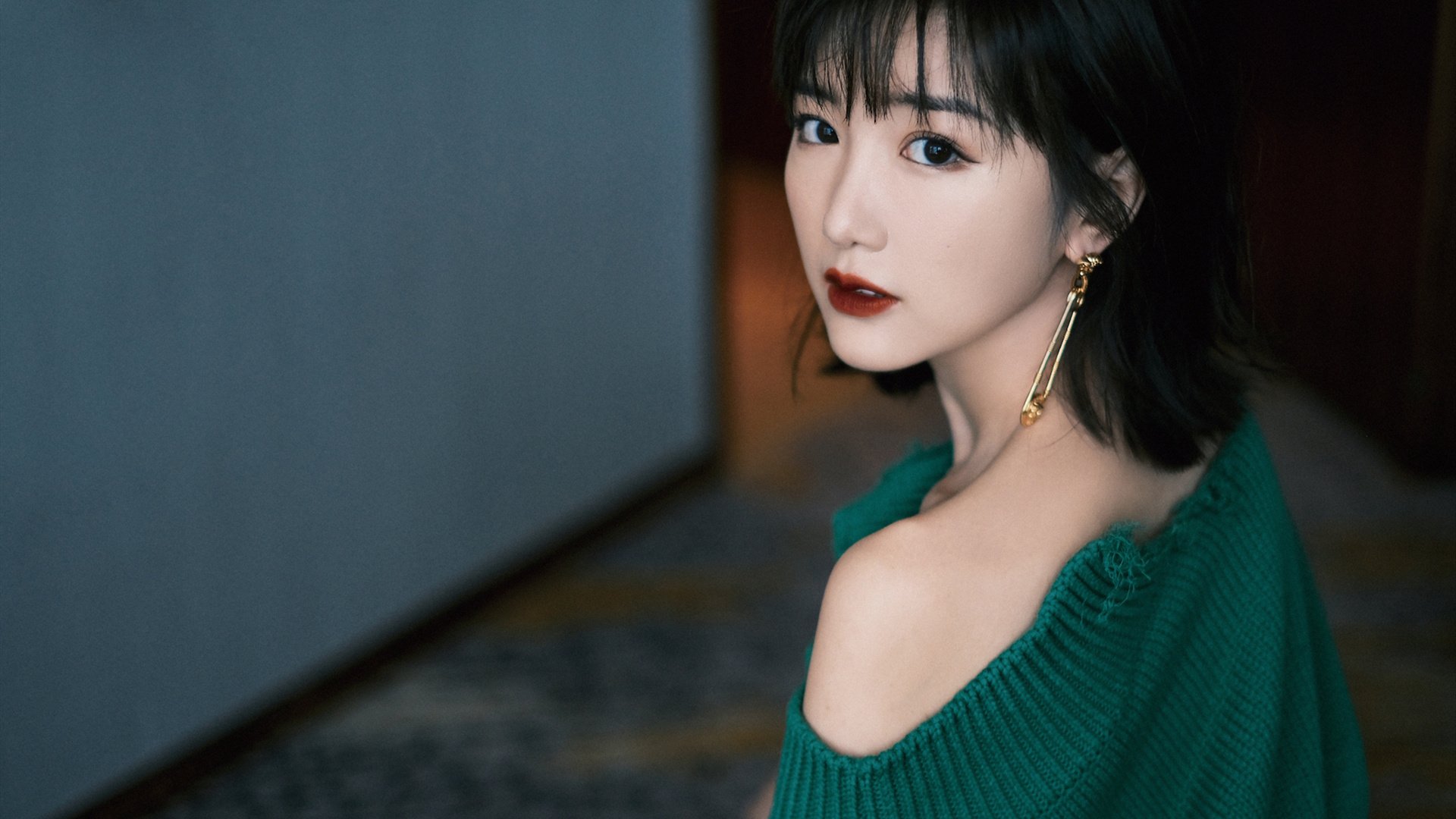 爱游戏官方主页-_户外极限滑板比赛:城市街头的速度狂欢_,极限滑板场地